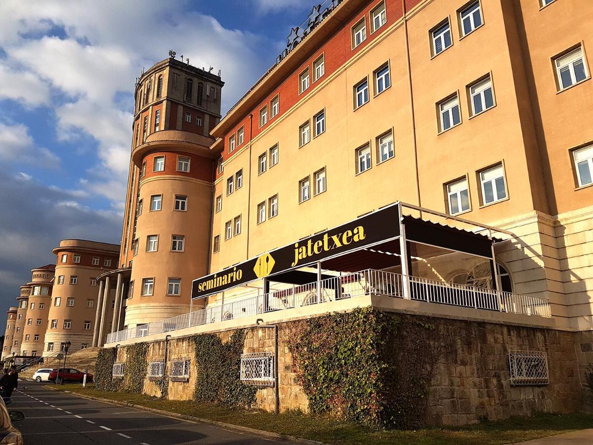 Hotel Seminario Aeropuerto Bilbao Derio Exterior foto