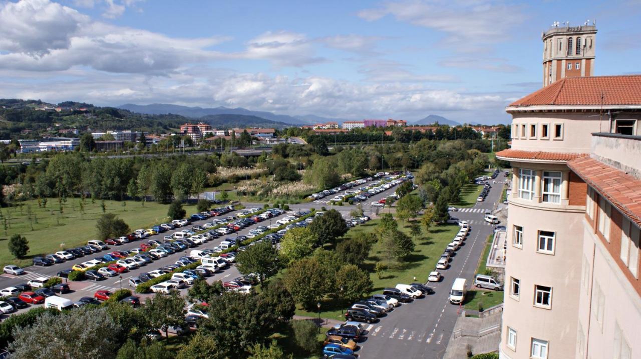 Hotel Seminario Aeropuerto Bilbao Derio Exterior foto